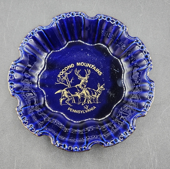 Pocono Mountains, Pennsylvania Cobalt Blue With Deer, Gold Trim RuffledEdge Dish - Picture 1 of 4